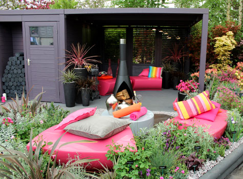 3. Sui Generis created outdoor furniture for the Chelsea exhibit.