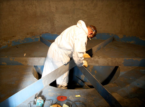 3. Surface preparation for cooling tower fibreglass lining