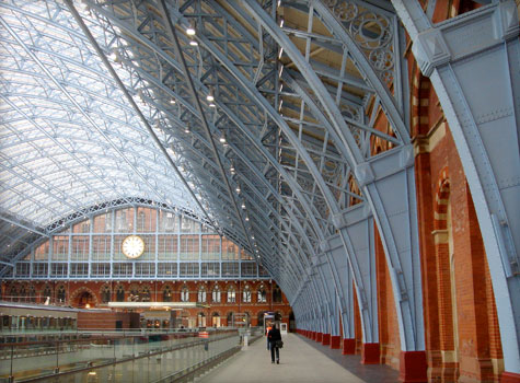 13. Surface cleaning of St.Pancras Station