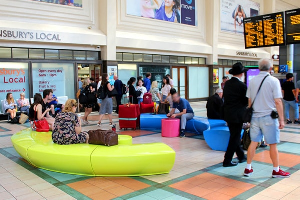 Leeds Railway Station Use GeoMet to add much-needed seating in the waiting areas
