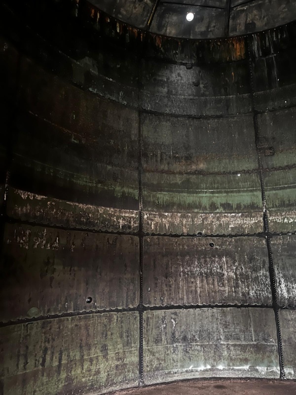 Steel effluent tanks suffer from corrosion and leaks due to persistent wear and use over time